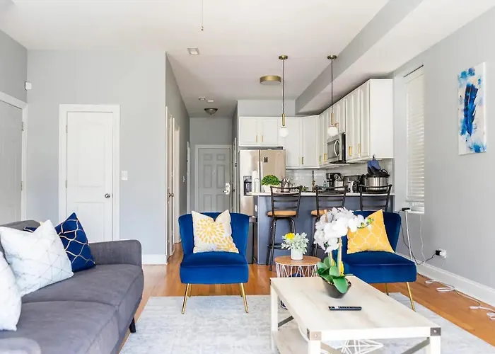 Spacious By Medical District & Uic *